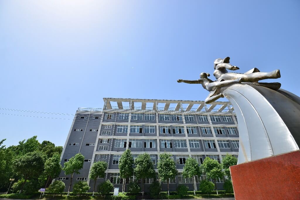 營(yíng)山中學(xué)校園風(fēng)采