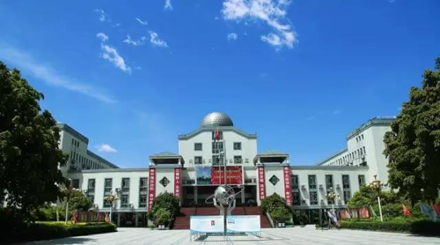 四川省遂寧中學(xué)外國語實驗學(xué)校校園風(fēng)采