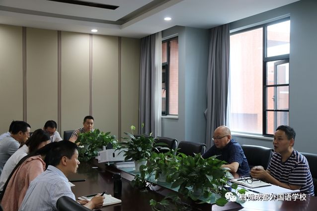 自貢市外國語學校--加強安全工作，構建安全校園