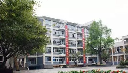 田家炳中學(xué)校園風采