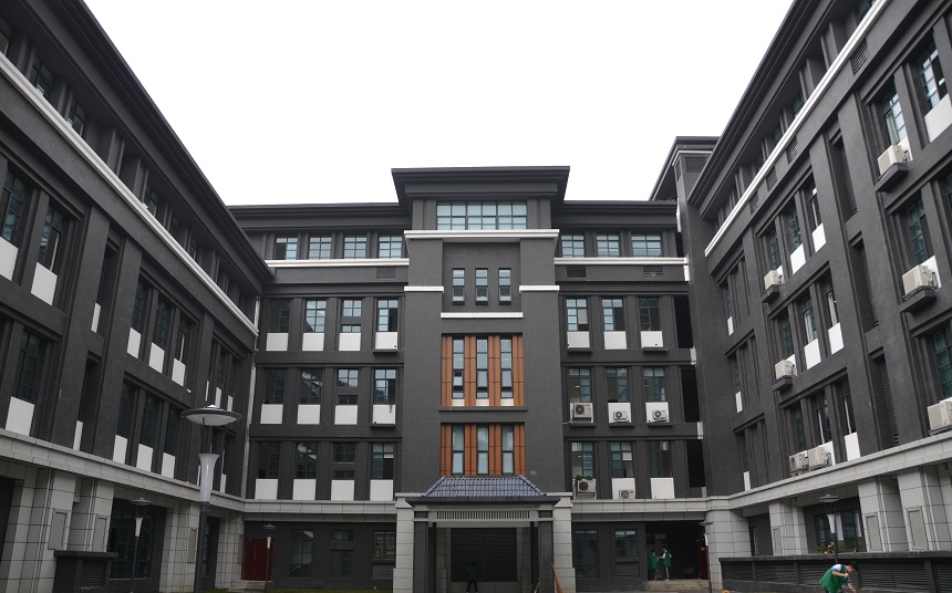 成都第二十中學(xué)校園環(huán)境好不好、怎么樣？