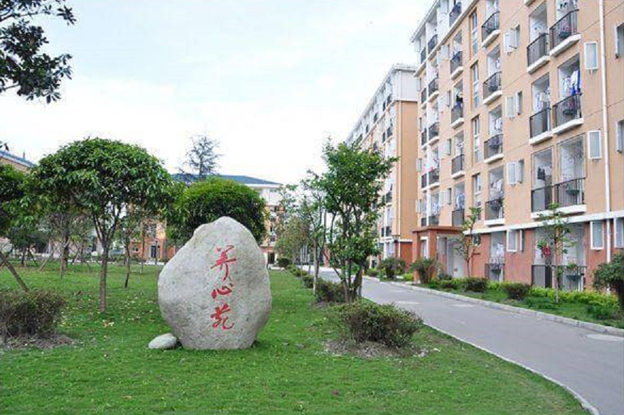 八一聚源高級中學2020年中考錄取分數(shù)線是多少？