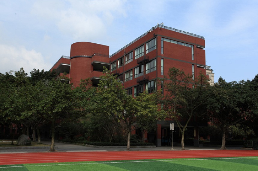成都玉林中學校園環(huán)境好不好？