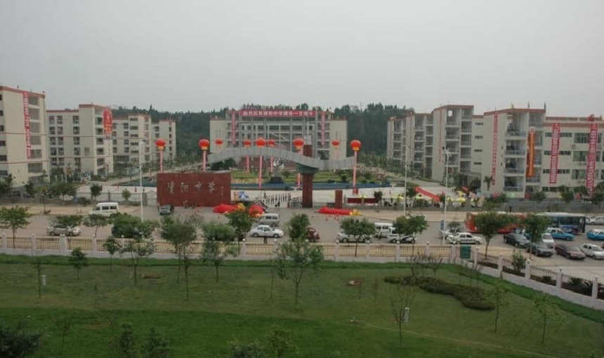 資陽(yáng)中學(xué)環(huán)境好不好？