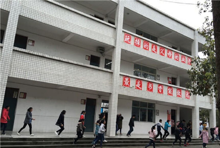 龍正中學(xué)環(huán)境好嗎？
