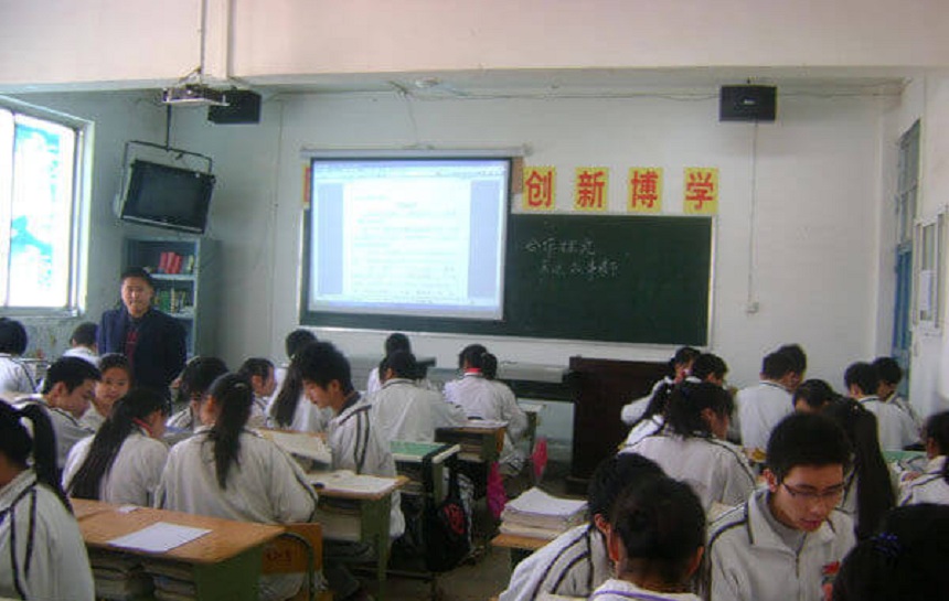 華興中學(xué)環(huán)境怎么樣、好不好？