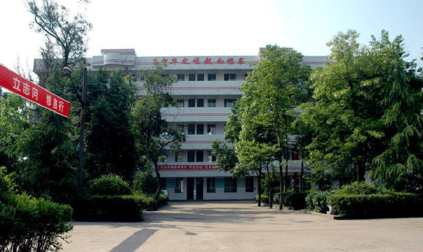龍臺中學(xué)升學(xué)率高嗎？