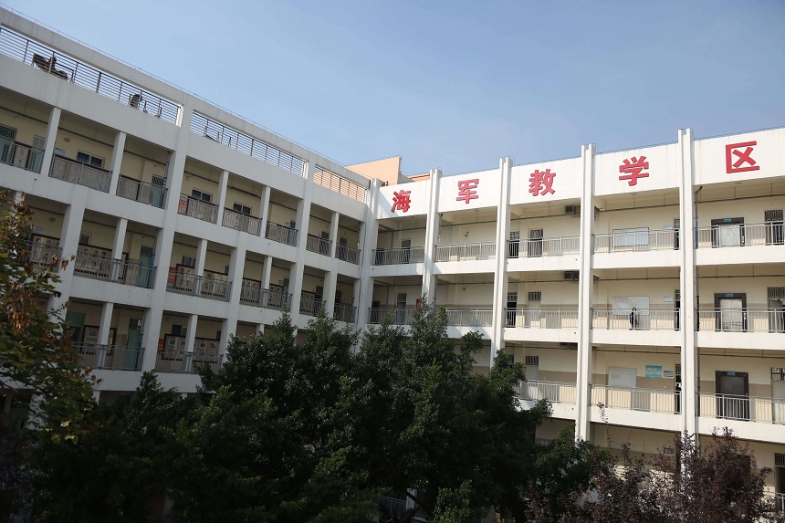 東汽八一中學(xué)宿舍、食堂環(huán)境怎么樣？