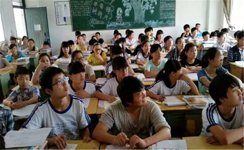 巴中四中學(xué)校招辦電話是多少？