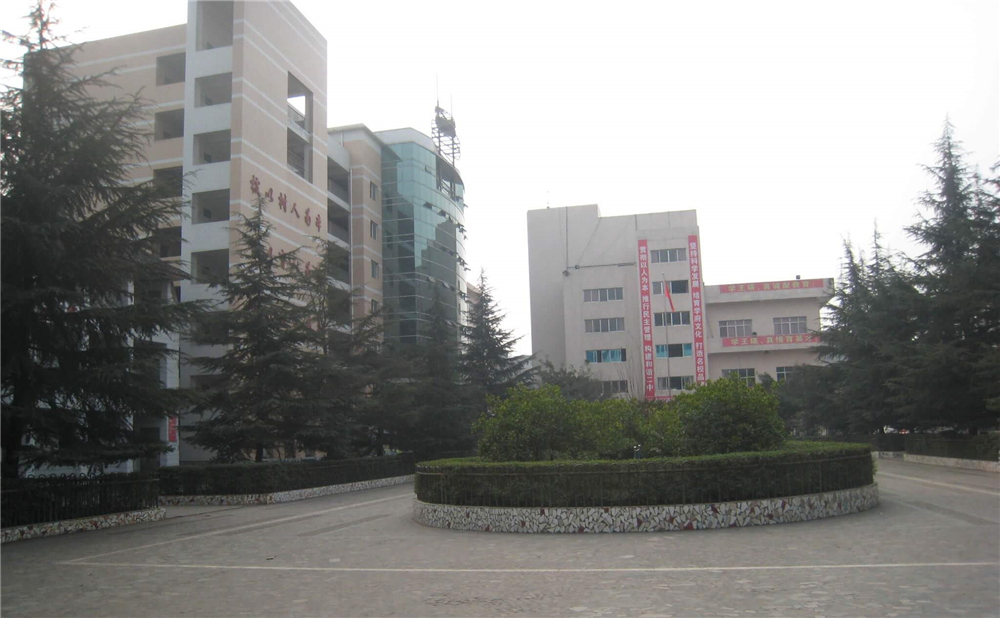 巴中市第二中學(xué)學(xué)校環(huán)境如何？