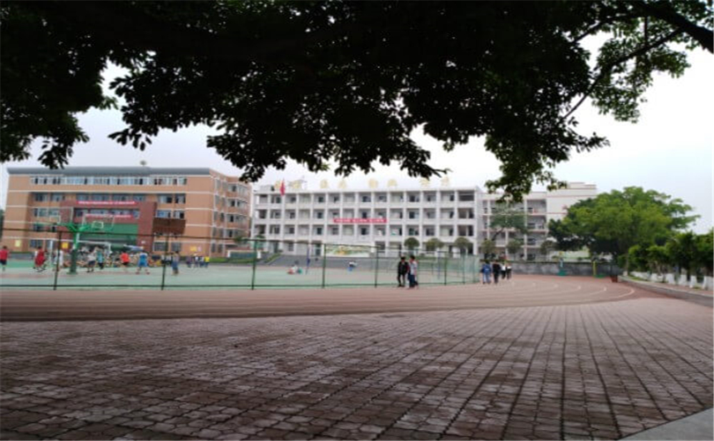 南充市李渡中學(xué)2020年中考錄取分?jǐn)?shù)線多少分？