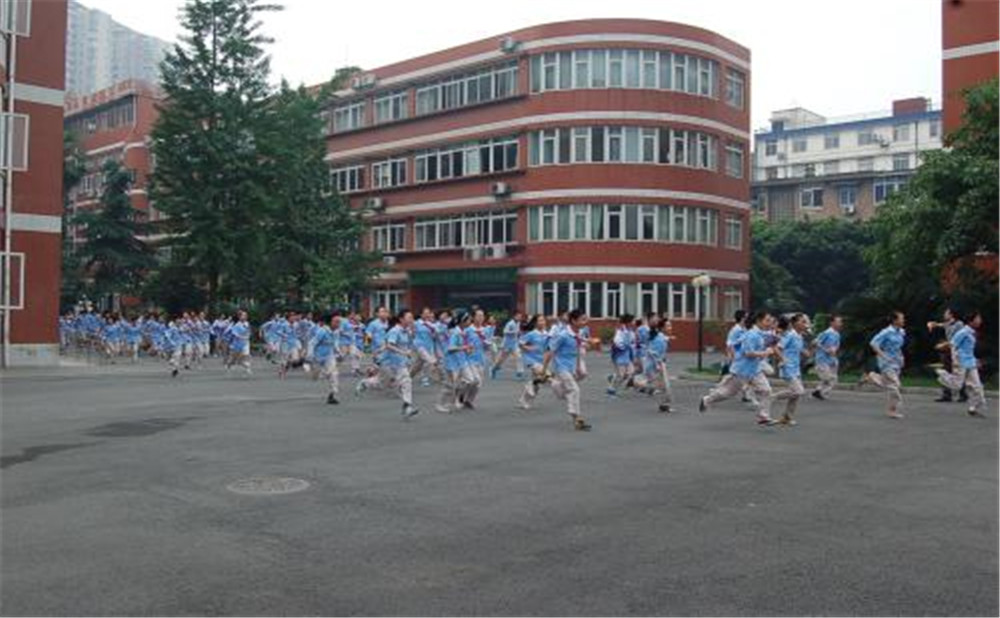 北師大成都實(shí)驗(yàn)中學(xué)校2020年的錄取分?jǐn)?shù)是多少？