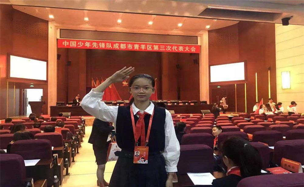 成都成飛中學(xué)錄取分?jǐn)?shù)是多少？