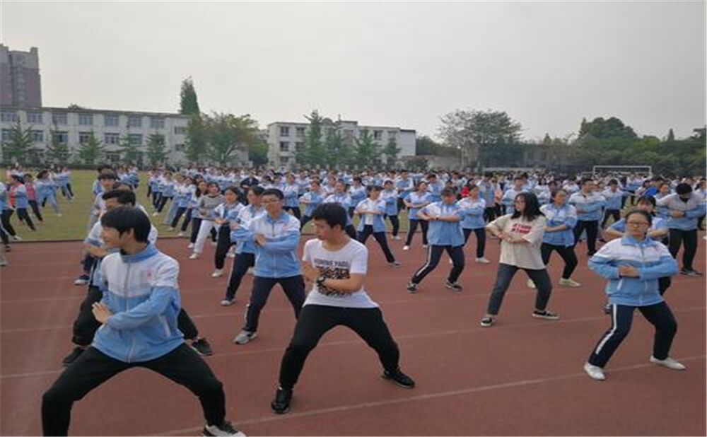 華潤高級中學(xué)育才的升學(xué)率是多少？