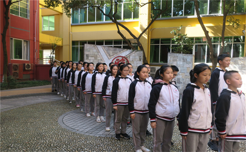 北大附中成都為明學校去年的錄取分數(shù)線是多少？