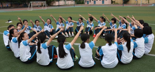 成都新世紀(jì)外國語學(xué)校的錄取分?jǐn)?shù)線是多少？
