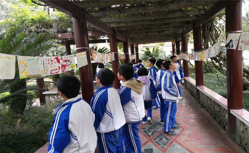 棠湖中學(xué)錄取分?jǐn)?shù)是多少？