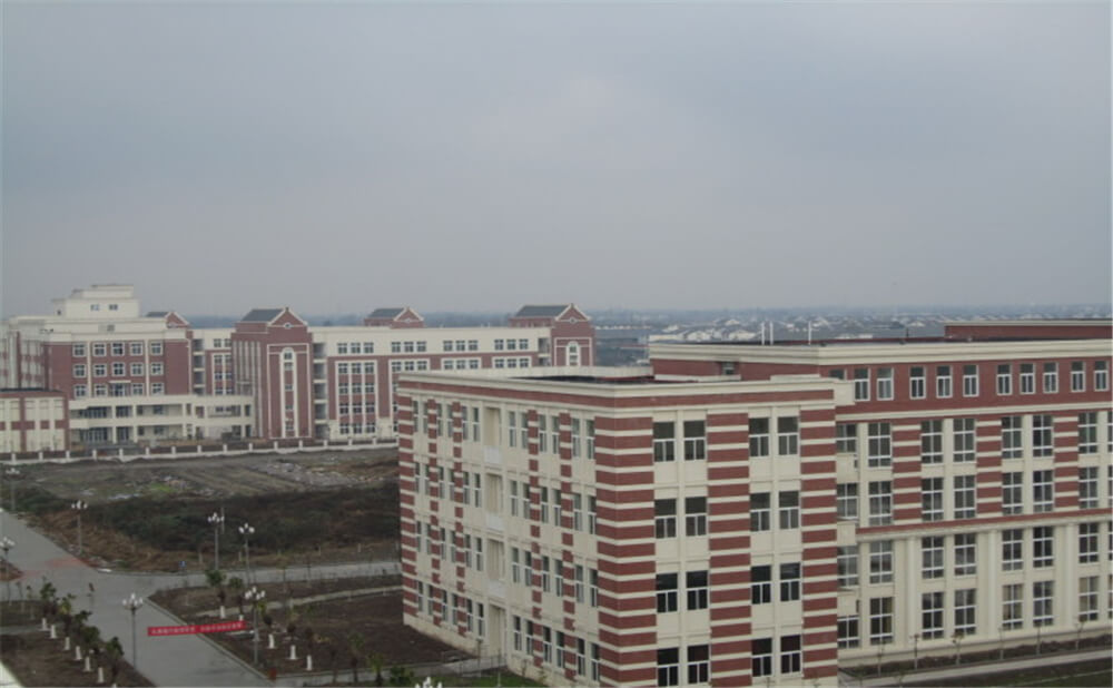 師大三中的去年錄取分?jǐn)?shù)線是多少分？