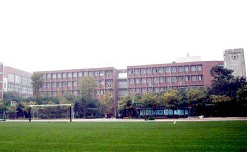 電子科技大學實驗中學近三年的錄取分數是多少？