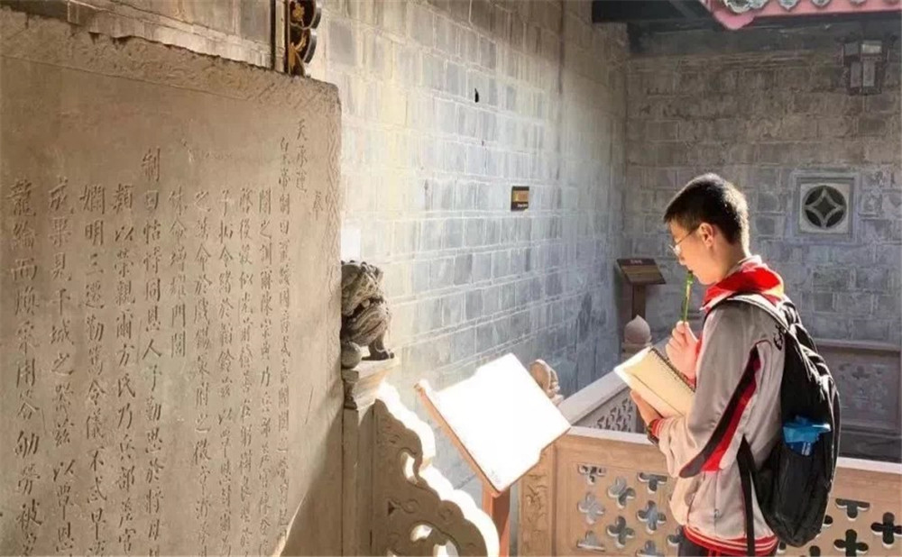 四川師范大學(xué)附屬中學(xué)本科升學(xué)率是多少？