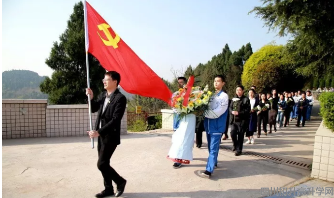 簡陽中學(xué)的本科升學(xué)率是多少？