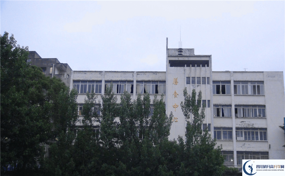 2020年竹篙中學(xué)的升學(xué)率有多少？