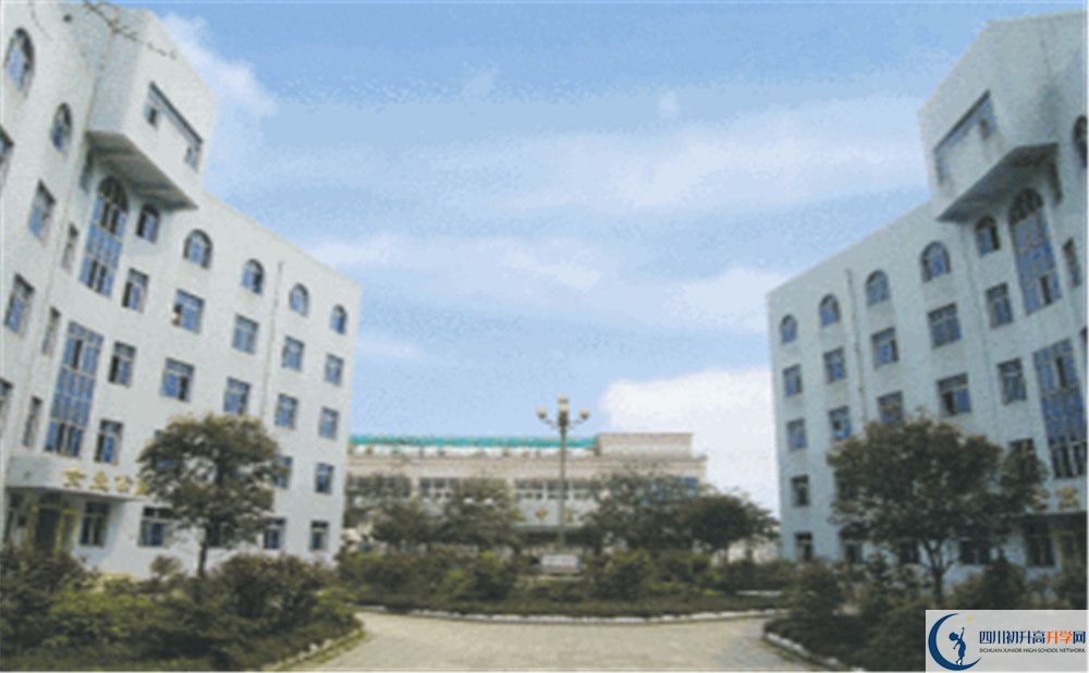 2020彭州中學初升高的學費是多少？