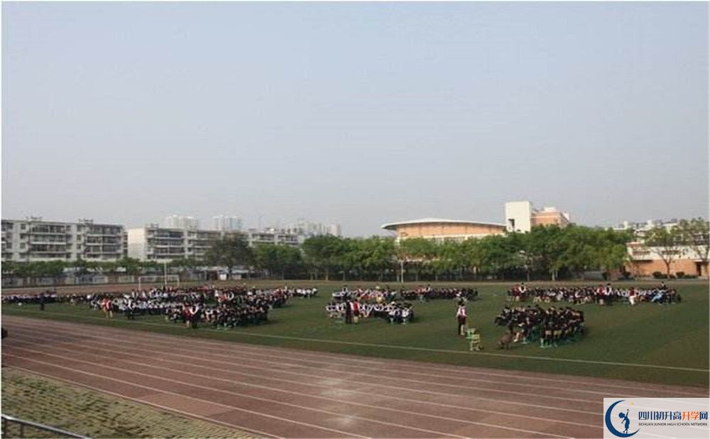成都七中嘉祥外國(guó)語(yǔ)學(xué)校的學(xué)費(fèi)收費(fèi)標(biāo)準(zhǔn)是多少？