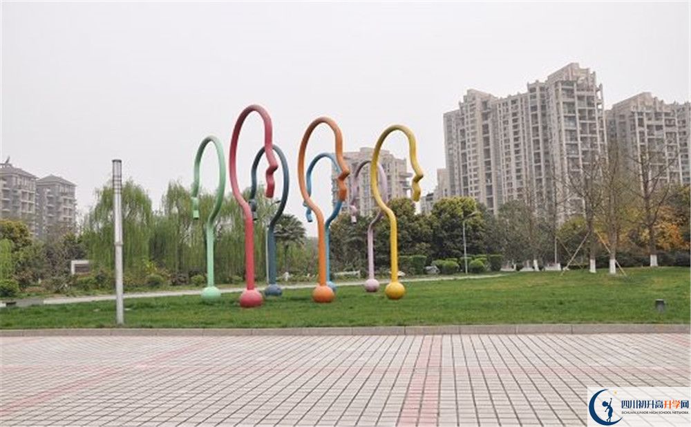 成都七中實驗學(xué)校的升學(xué)率是多少？