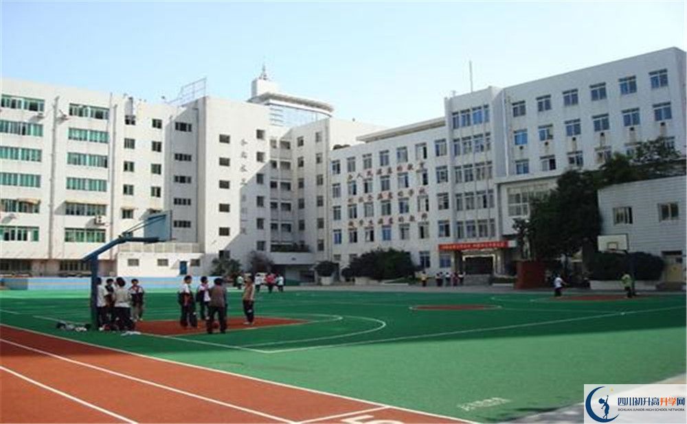 成都市西北中學的高中好不好？