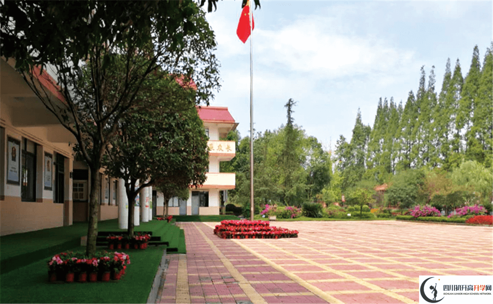 上玉壘學(xué)校（都江堰）的分數(shù)線是多少分？
