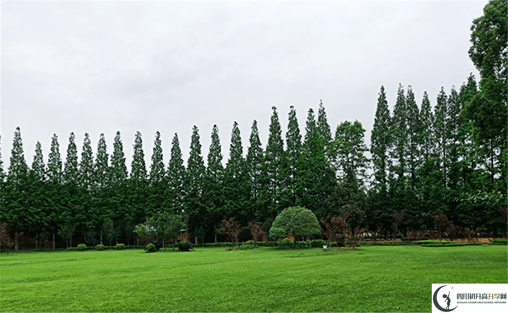 玉壘學(xué)校（都江堰）的高中住宿好不好？