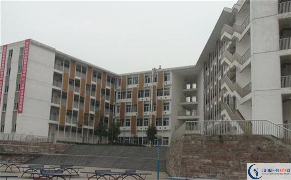 成都經(jīng)開(kāi)區(qū)實(shí)驗(yàn)中學(xué)2020年外地生自主招生錄取名單在哪看？