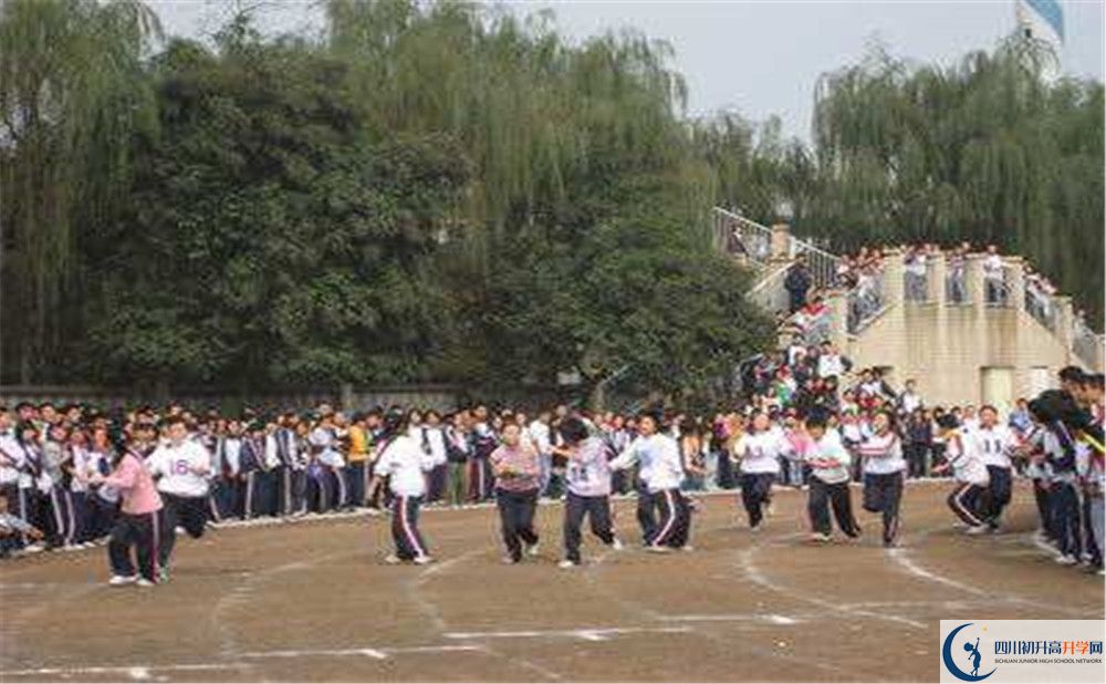 彭州中學(xué)初升高自主招生錄取線是多少分？