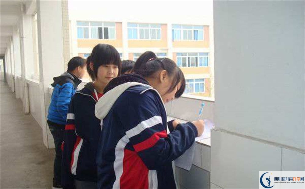 大邑縣實(shí)驗(yàn)中學(xué)的自主招生分?jǐn)?shù)是多少分？