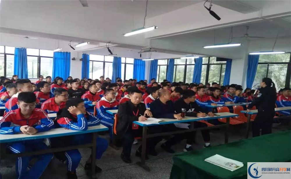 2020成都文武學(xué)校期末試卷數(shù)學(xué)在哪兒看？