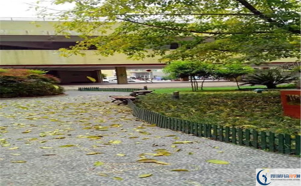 四川師范大學附屬第三實驗中學在全國高中排名多少？
