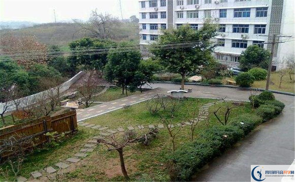 賈家中學(xué)在全國(guó)高中排名是多少？