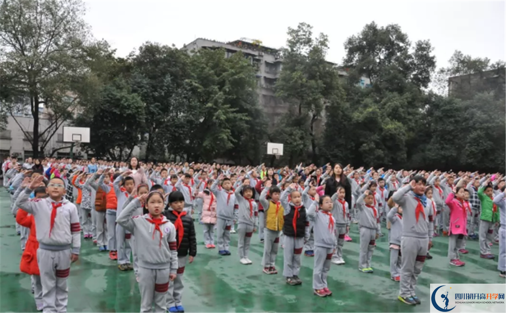 成都市石室聯中蜀華分校軍訓多久？