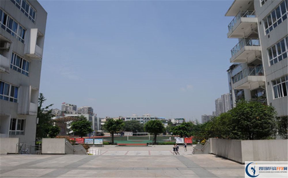 成都鐵路中學今年的錄取條件是否有變化？