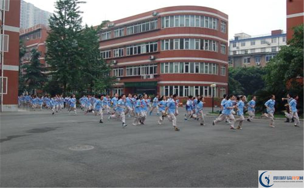 北師大成都實驗中學(xué)怎么樣？