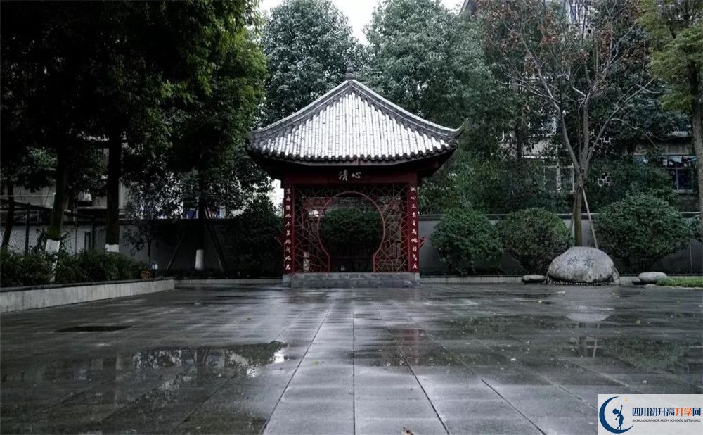 成都七中八一中考錄取分?jǐn)?shù)是多少？